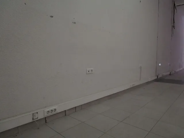 Urbis te ofrece un local en alquiler en zona Chinchibarra, Salamanca. — 15