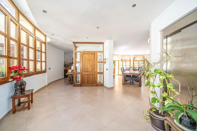 Chalet unifamiliar de 5 dormitorios y 5 baños, con piscina, garaje, ascensor y apartamento de invitados en Peguera (Calvià) — 15