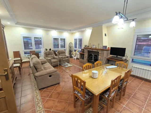 Villa 5 habitaciones 320m² en venta - Ayuntamiento — 5
