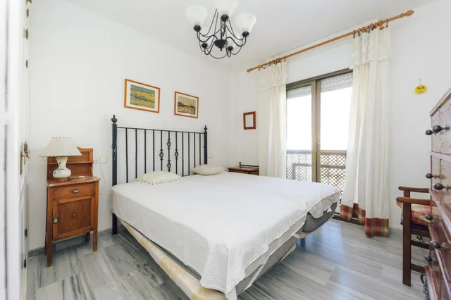 FANTASTICO PISO CON TERRAZA JUNTO AL MAR — 10