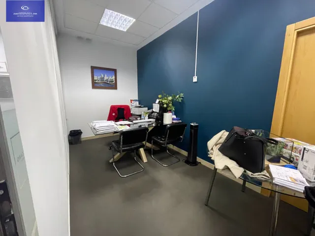 Se alquila local ideal para centro de salud. — 8