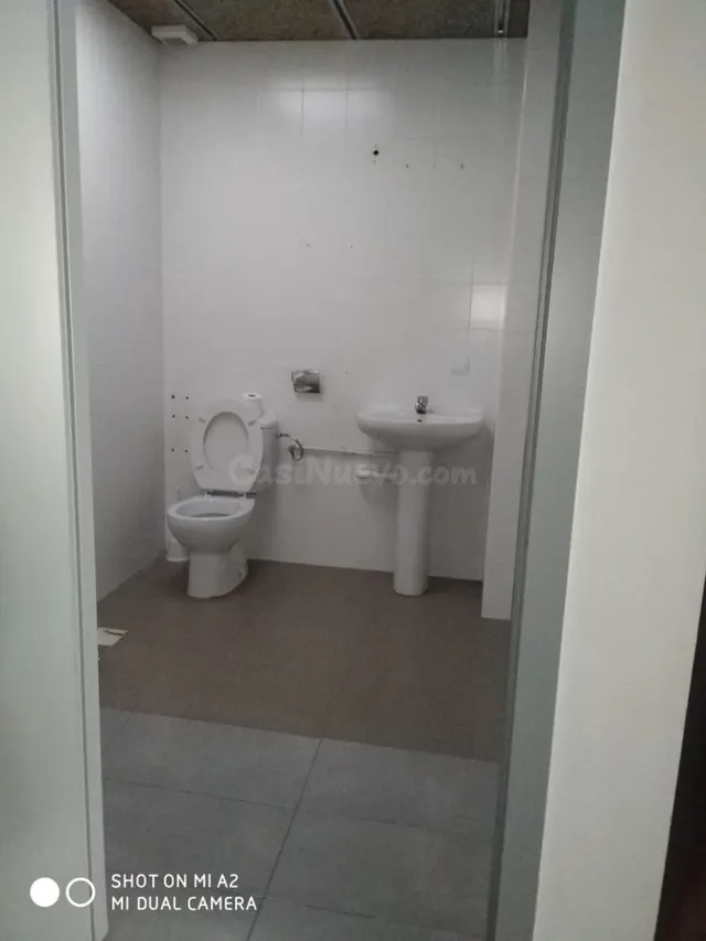 Local comercial en alquiler en Barceloneta - foto 2