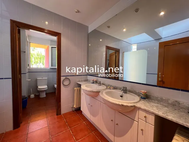 Fantástico chalet a la venta en Ontinyent , zona la Solana . — 29