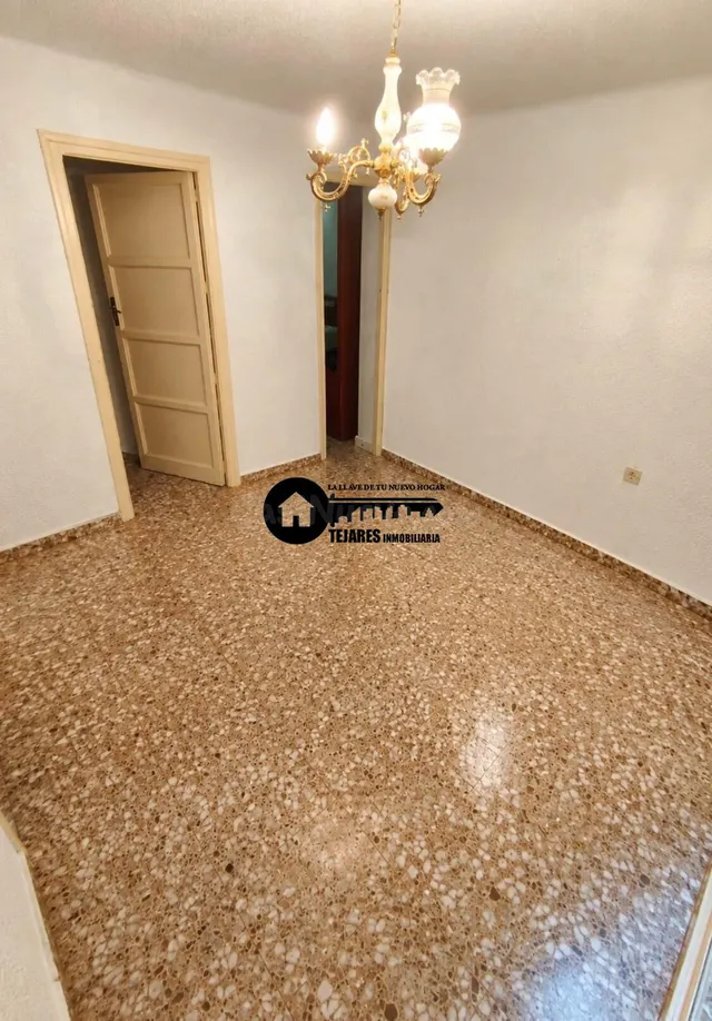 SE VENDE PISO EN ZONA SANTA TERESA – GRAN OPORTUNIDAD PARA R - foto 3