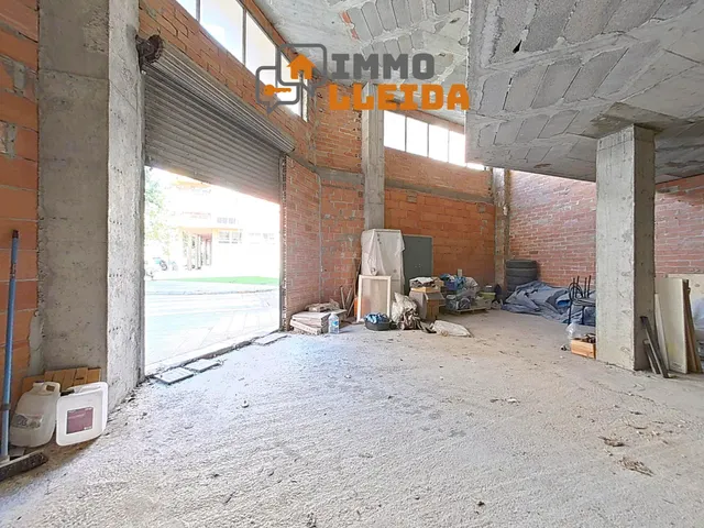 OPORTUNIDAD Local comercial de 2 plantas en Balaguer — 11