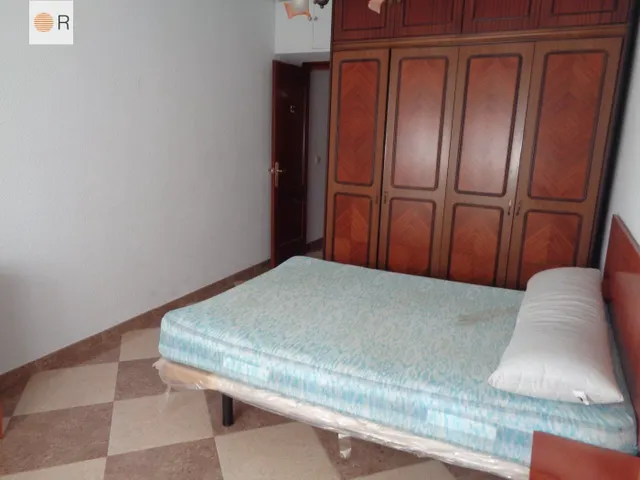 PISAZO PARA ESTUDIANTES CON TERRAZA Y ASCENSOR — 28