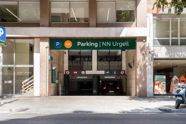 Parking de moto 2m² en alquiler - Eixample — 3