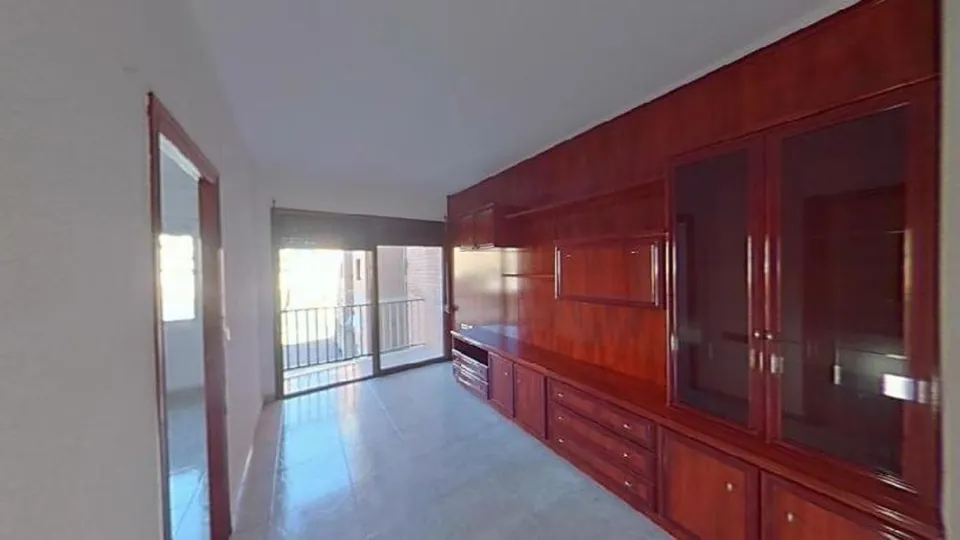 PISO EN VENTA CON INQUILINO EN AV. ALFONSO XIII- BADALONA