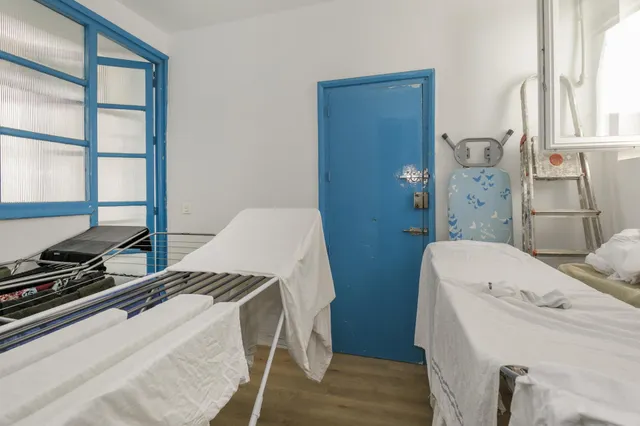 ✨ EXCLUSIVO PISO DE 253 m2 EN GRANADA CENTRO – 2.800 €/MES DE RENTABILIDAD — 24