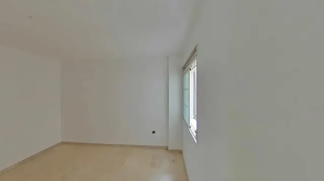 Amplio y Moderno Piso en el Corazón de Armilla — 8