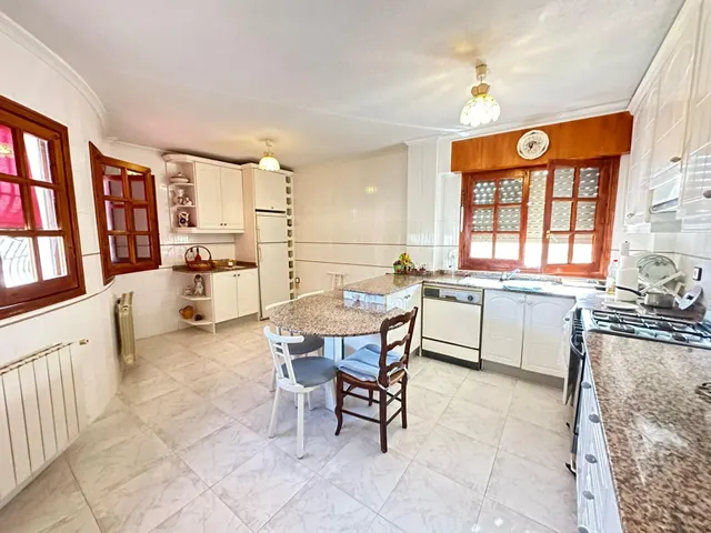 Espectacular chalet en Las Paulinas con vistas despejadas — 9