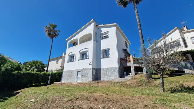 UNA VILLA CON UN SIN FIN DE POSIBLIDADES — 50