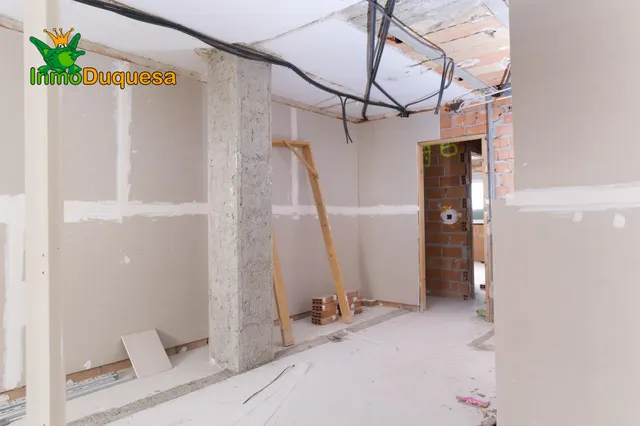 Piso de 3 dorm. + 2 baños (Para reformar) — 22