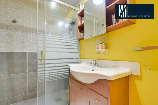 PISO GIRONA — 25