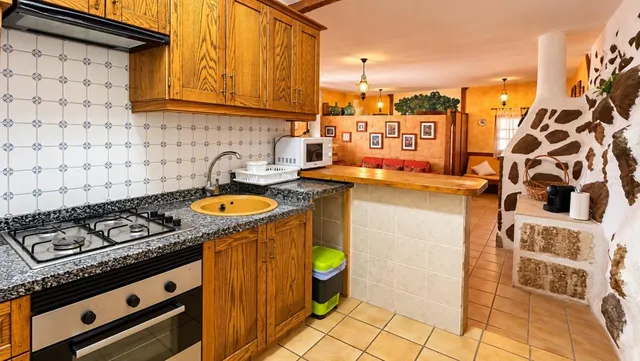 Finca exclusiva en Vilaflor · 2 viviendas, viñedo, bodega y piscina — 13