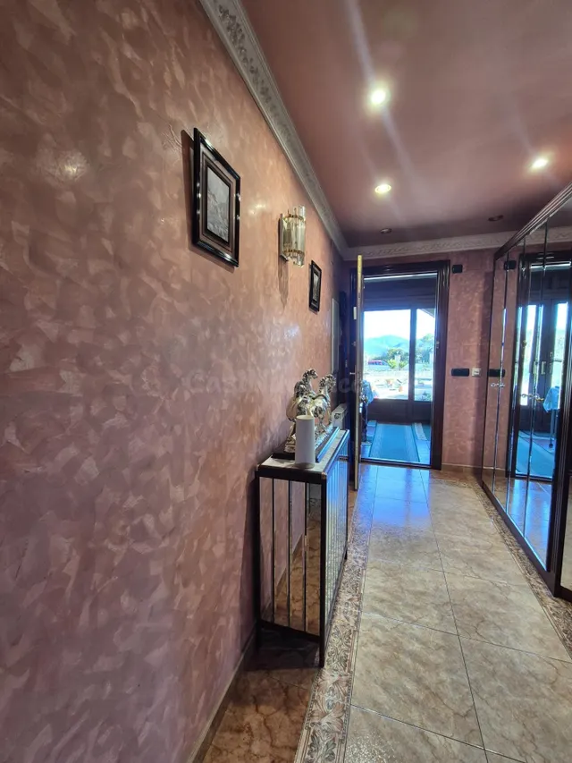 Espectacular Casa en Valle de Mena con Piscina y Viñedos por - foto 4