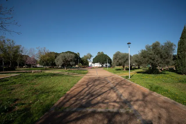 Amplio adosado en Mairena del Alcor con buhardilla reformada — 41