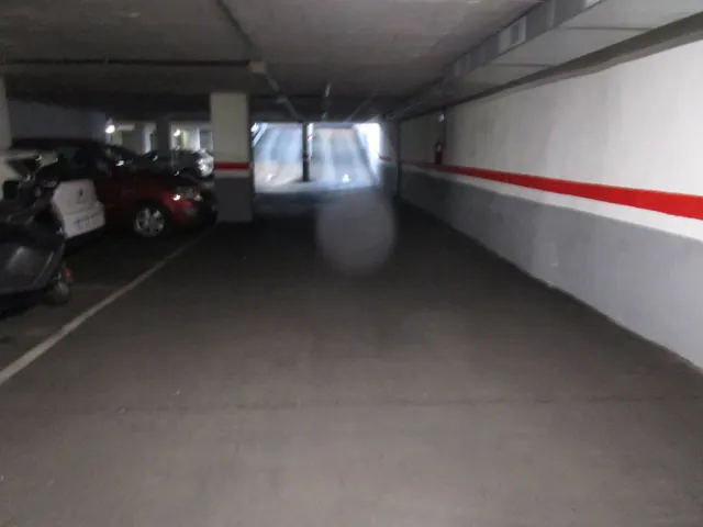 Plaza cohe mediano en calle Corral /Moianès, Barcelona — 5