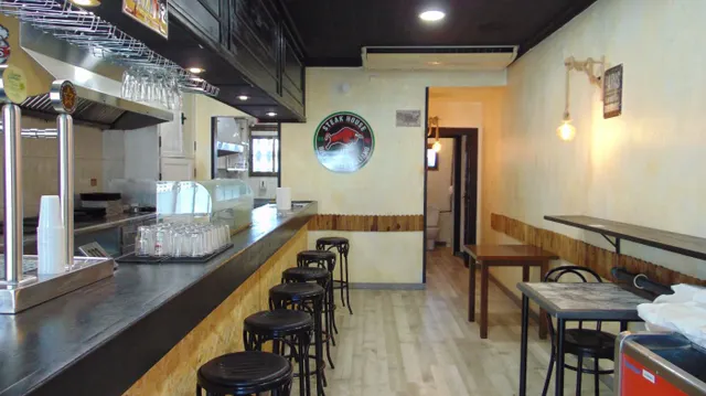 Totalmente reformado local comercial, funcionado como restaurante en zona turística en Levante. — 5