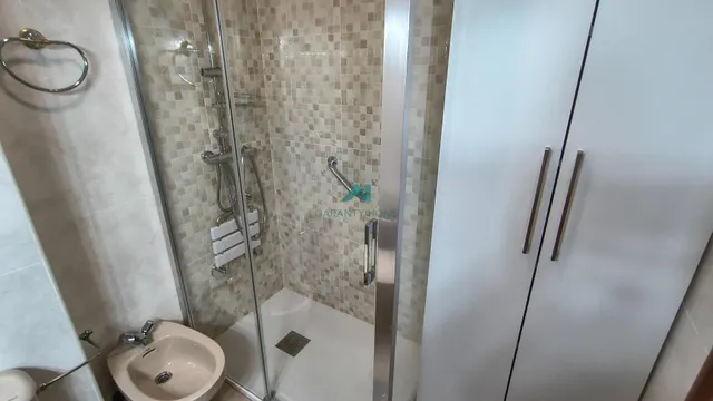 Se vende piso en Los Corrales de Buelna — 47