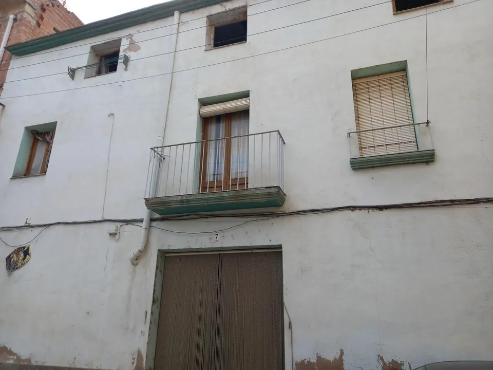 OCAQSION CASA DE PUEBLO A REFORMAR  PARCIALMENTE EN BENIFALLET
