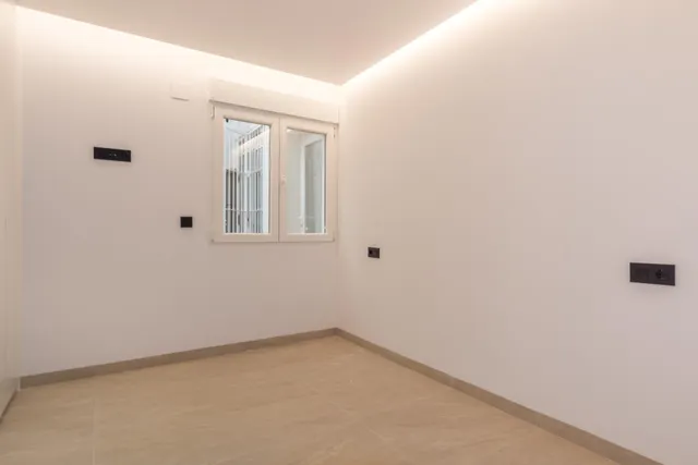 Apartamento totalmente reformado a estrenar frente a la Plaza del Teatro de Torrevieja — 35