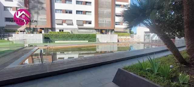 Apartamento amueblado en zona Campus de la Salud, urbanización privada — 28