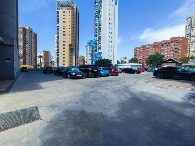 Apartamento para entrar a vivir, con parking y piscina. Zona Av Europa - Pza Triangular www.inmobiliarialesdune.com — 24