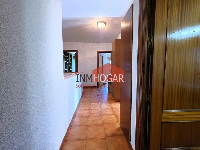 Exclusivo Chalet en Hervencias, Ávila - Un Oasis de Espacio y Tranquilidad — 33