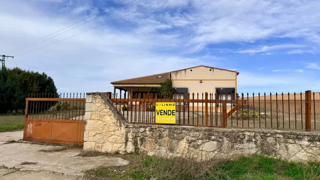 Tienda y fábrica de carne y embutidos en venta. Ref.2086 — 33