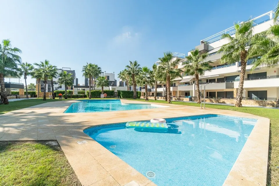 Apartamento 2 habitaciones 81m² en venta - PAU 8