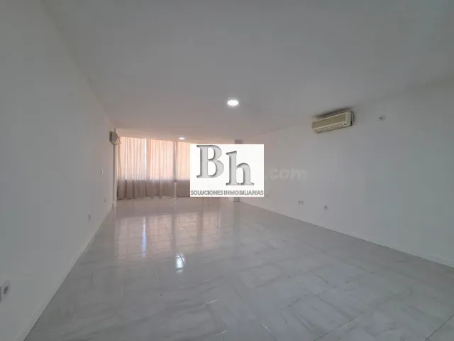 INMOBILIARIA BLANHOGAR VENDE LOCAL EN TORREMOLINOS — 3