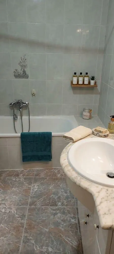 Casa con dos pisos completos junto a renfe — 10