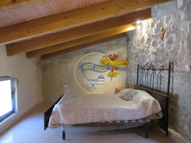 EXCLUSIVA CASA EN EL CASCO ANTIGUO DE MONTESA — 6