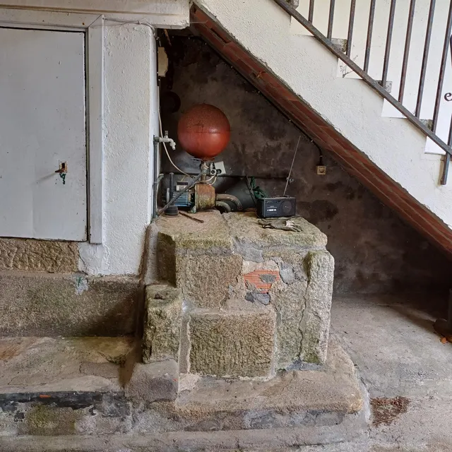 CASA EN VENTA PARA RESTAURAR — 19