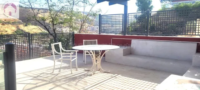 Exclusivo chalet en Urbanización El Serrallo - foto 4