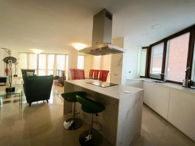 PISO EN VENTA EN RAMBLA MENDEZ NUÑEZ CON VISTAS AL MAR - foto 3