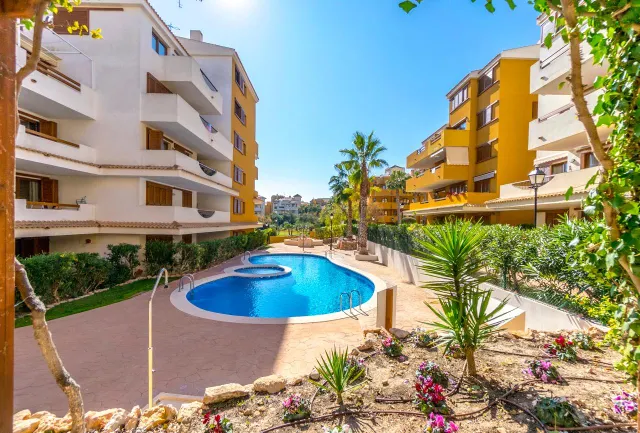 Apartamento  en Tercera planta vistas abiertas en Punta Prima — 30