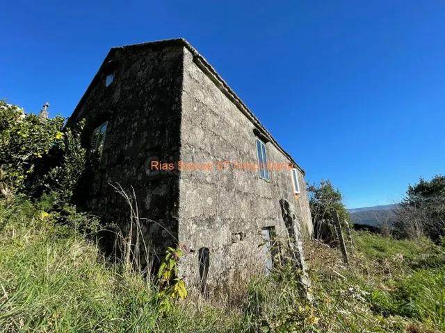REF 2926 CASA DE PIEDRA PLANTA BAJA 2 DORM. CON 1455m2 TERRE