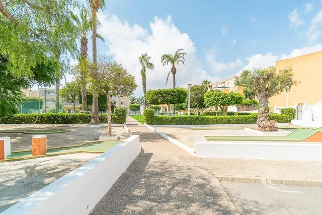 Luminoso atico duplex con solarium y parking privado en torre la mata  - Torrevieja — 8