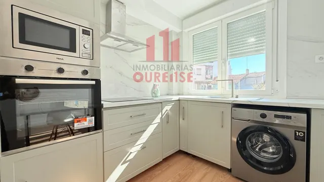 LUMINOSO APARTAMENTO EN LA ZONA DE A CARBALLEIRA - foto 3