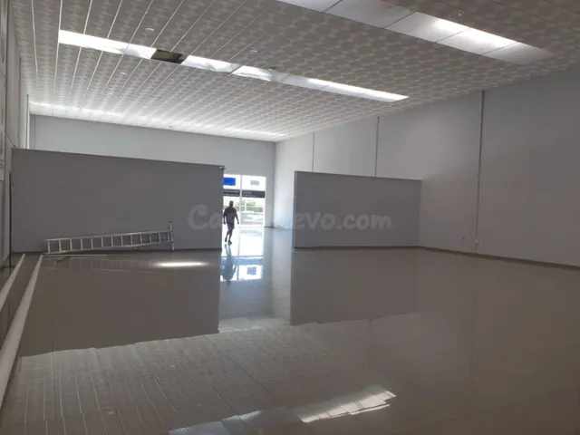 Nave industrial 650m² en alquiler - Los Ranchos - foto 2