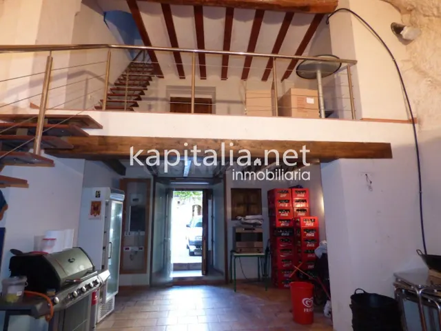 Local a la venta en Bocairent. — 2