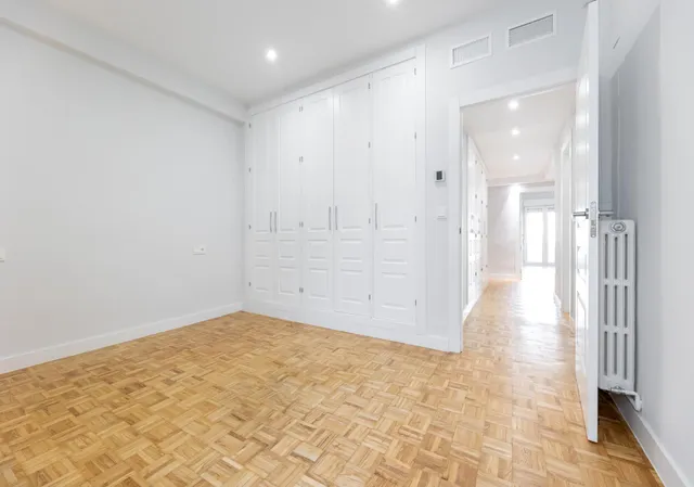 PISO DE 5 DORMITORIOS EN CALLE RECOGIDAS — 19