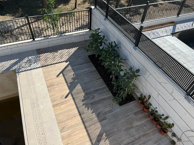 Se venden 2 maravillosas viviendas de obra nueva, zona Sierra Cortina- PRECIO NEGOCIABLE — 50