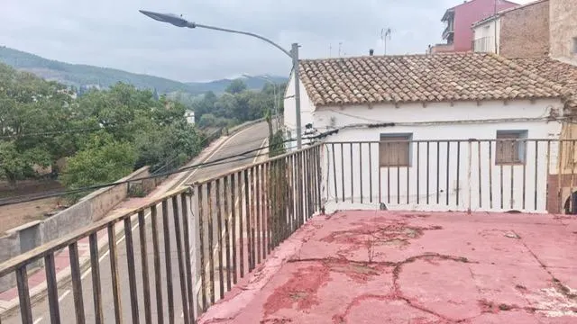 Casa en venta en Aguarón. — 3