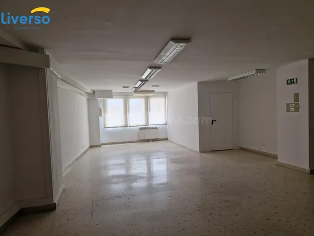 Oficina con calefacción incluida en pleno centro - foto 2