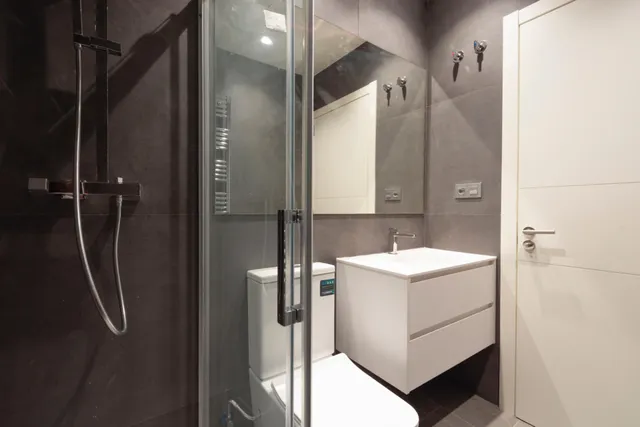 VIVIENDA REFORMADA EN SAGRADA FAMILIA — 13
