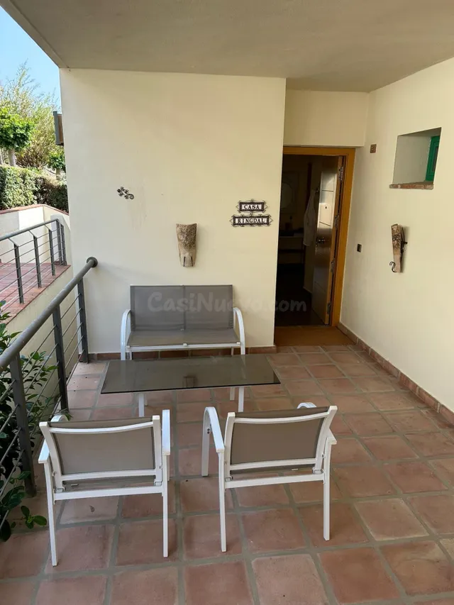 Descubre este exclusivo apartamento de 195 m2 ubicado en una - foto 3