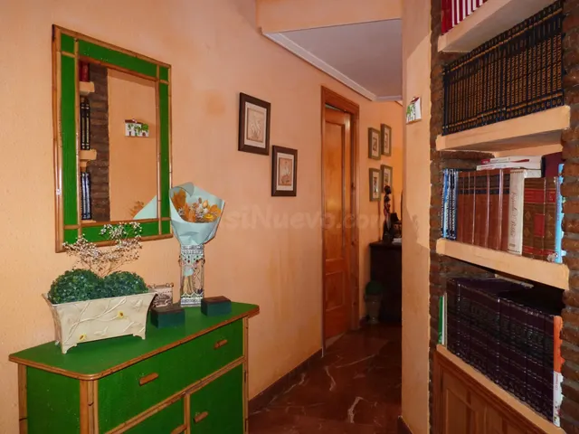 PISO CON GRAN SALÓN Y TOTAL PRIVACIDAD EN CALLE RAFAEL LAFFÓ - foto 2